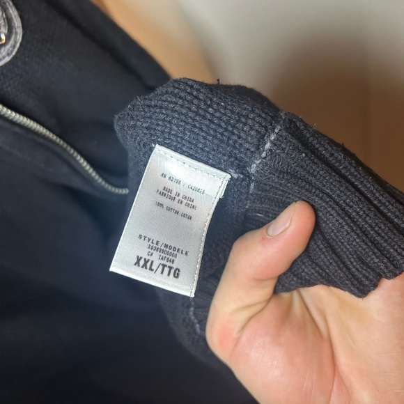 Vintage Guess gothic crest knit turtleneck - Picture 6 of 9